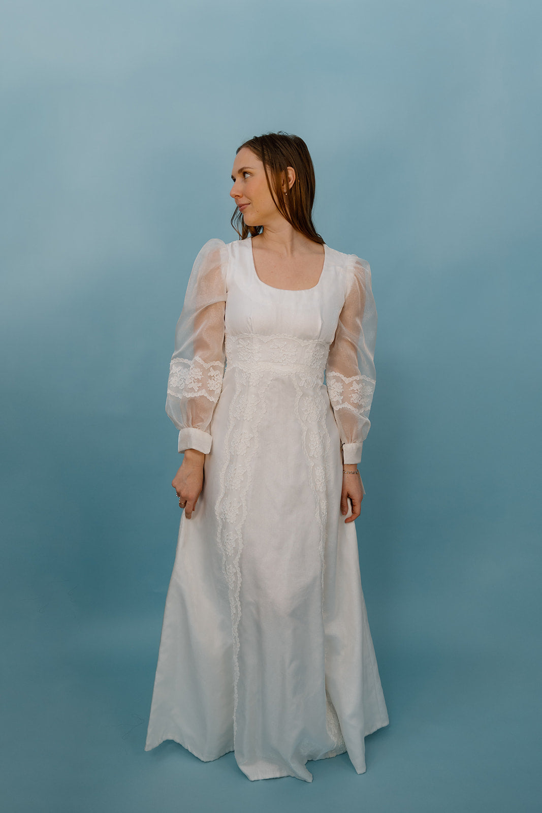 Lizzie: 1970s Iridescent Simple Dress with Detachable Train