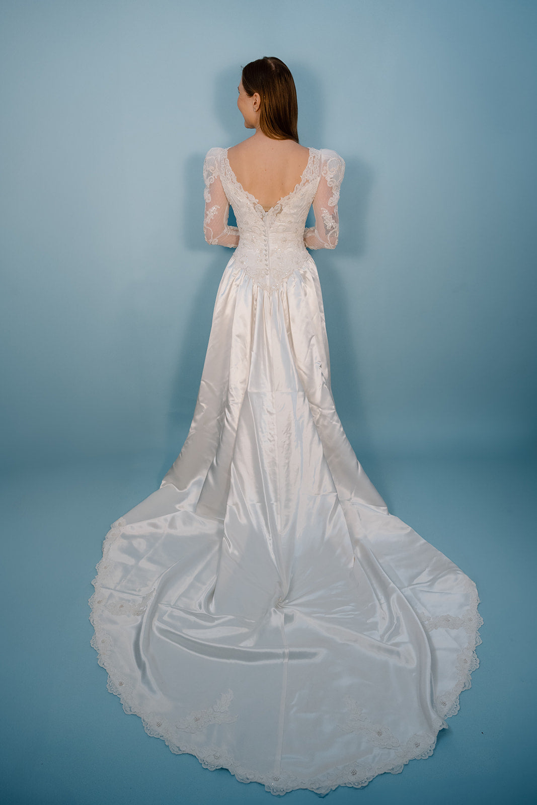Pamela: 1992 Gown with Sweetheart Neckline & Beading