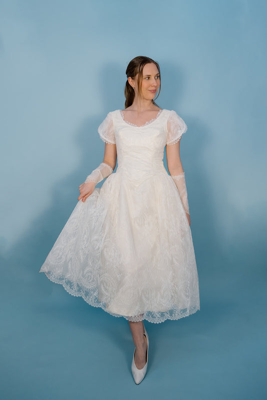 Annie Marie: Lace Tea Length Wedding Dress