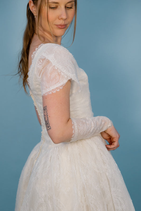 Annie Marie: Lace Tea Length Wedding Dress