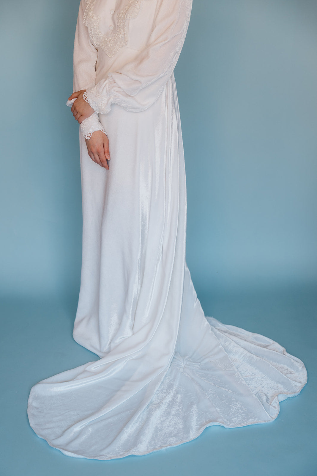 Morgan: 1970s velvet long sleeve gown