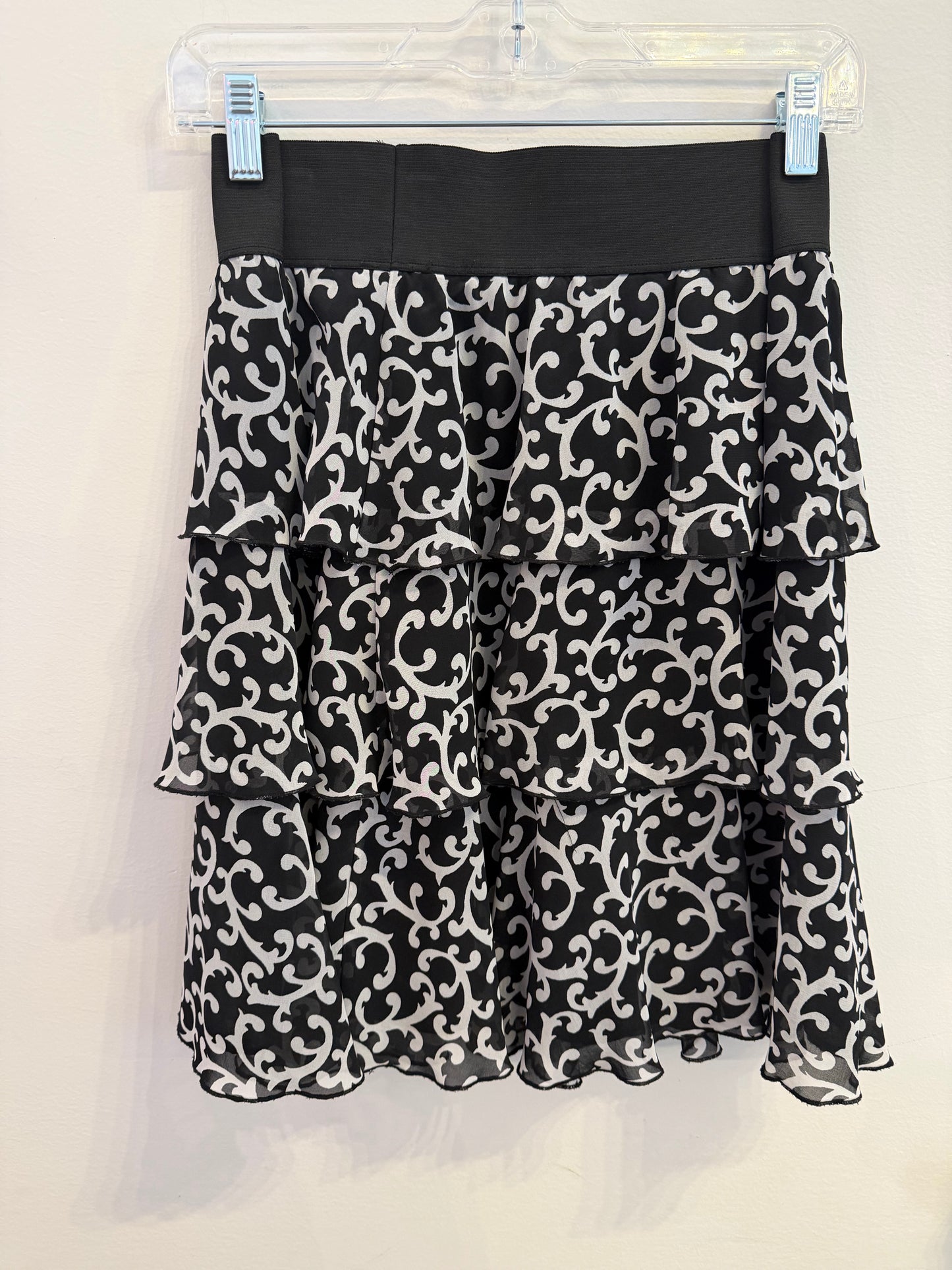 *White House Black Market | Skirt (M)