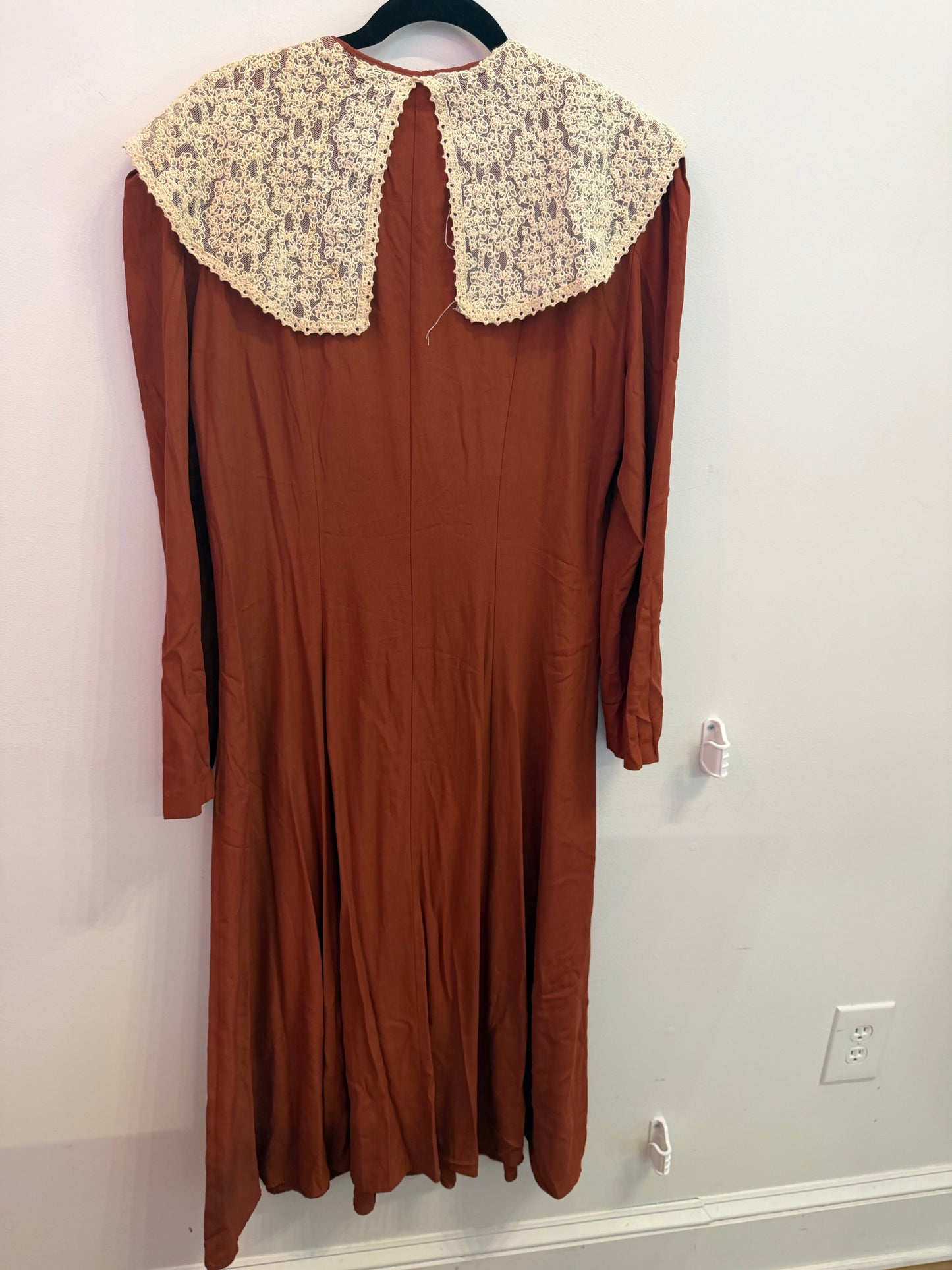 *Betsys Things | VTG Midi Dress (L)