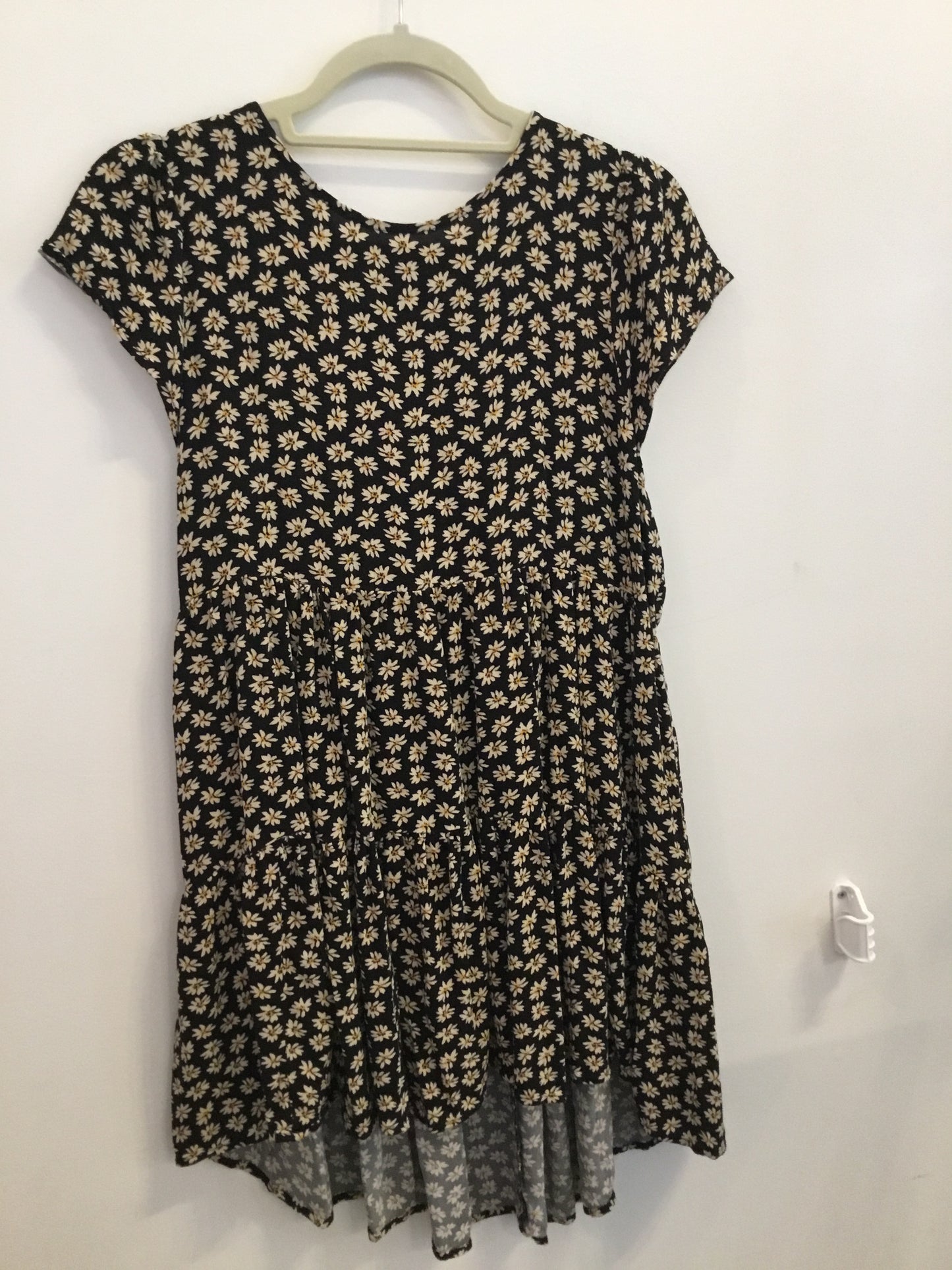 *American Eagle | Floral Dress (M)