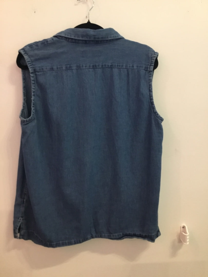 *The apparel workshop | Denim sleeveless button up (XL)