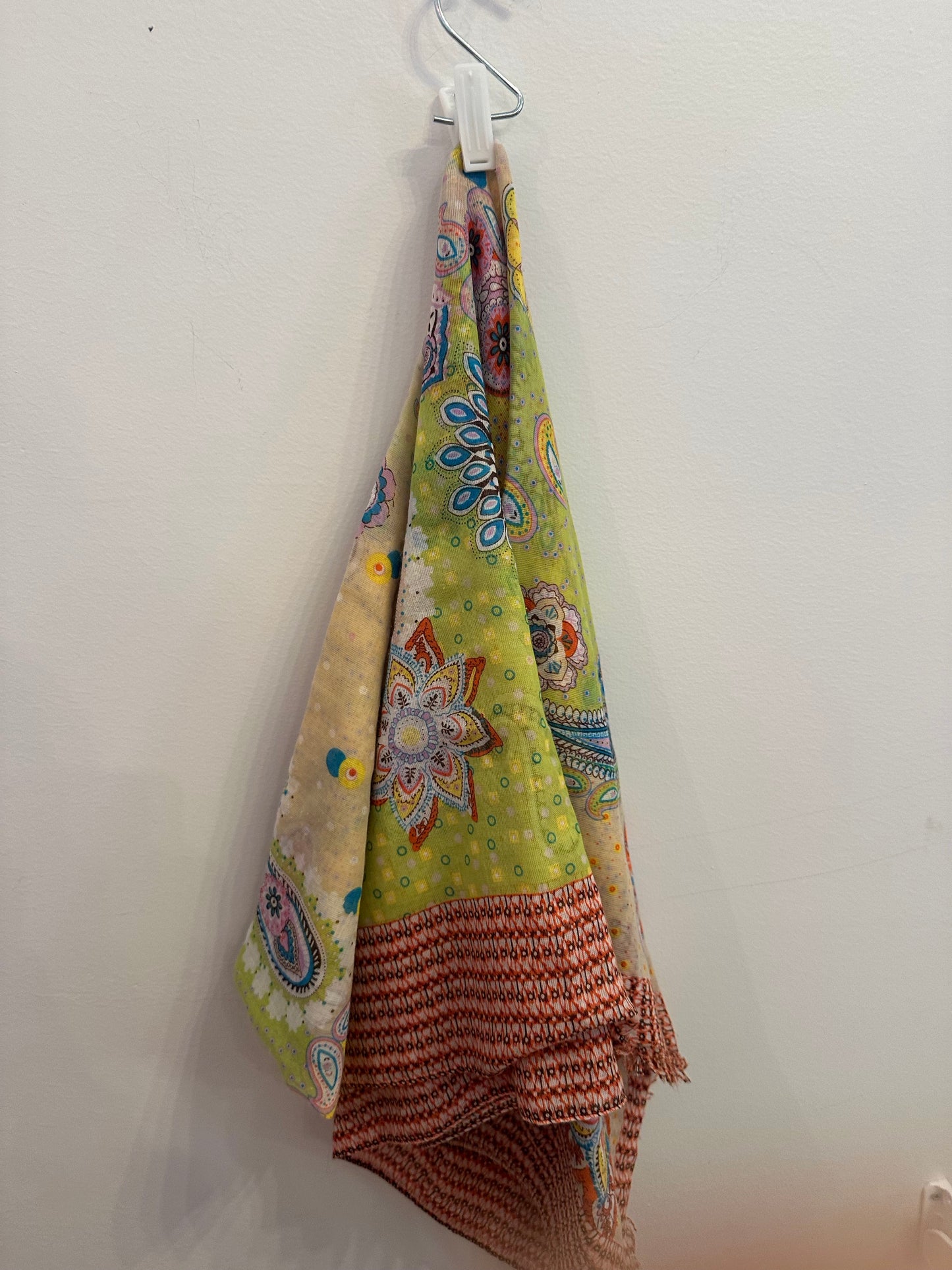 *No Label | Flowy Scarf (OSFM)