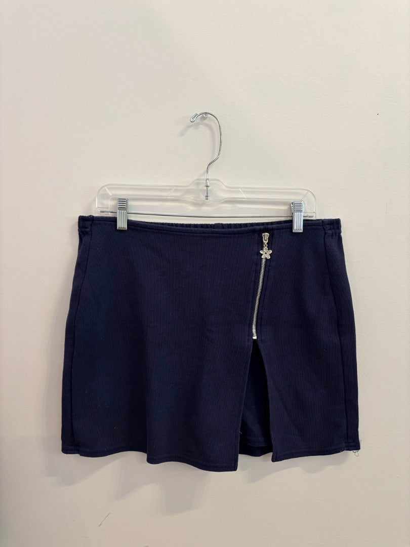 *In Design | Mini Skirt (L)