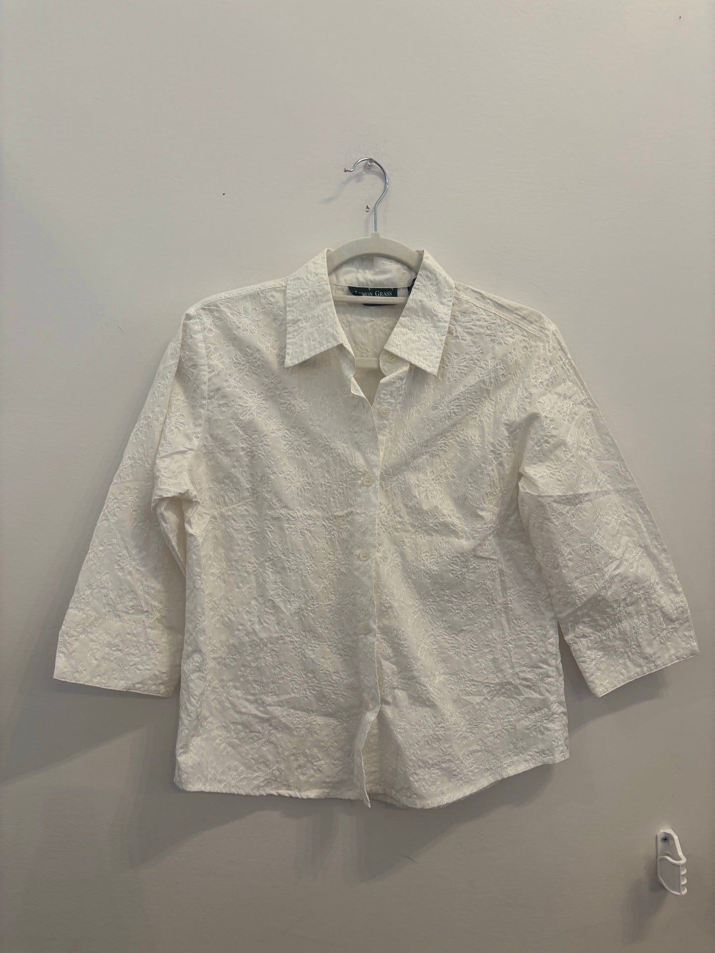 *Lemon Grass | Eyelet Top (M)