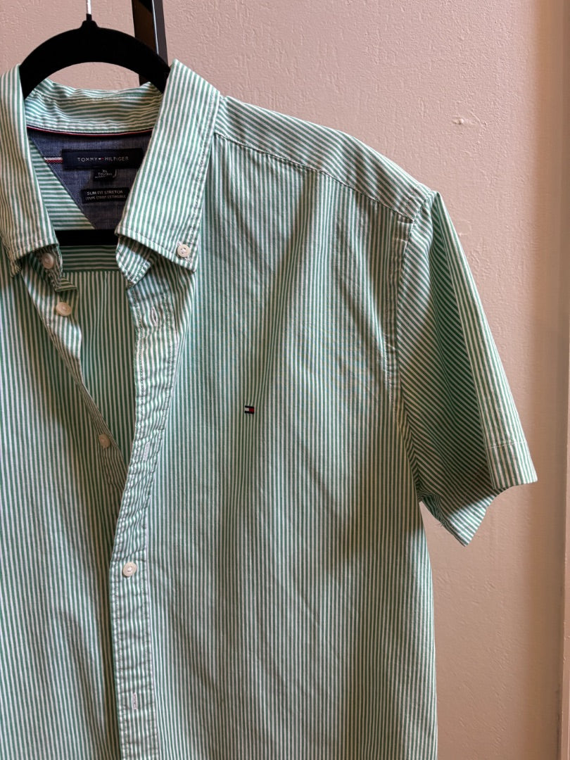 *Tommy Hilfiger | Button Up (XL)