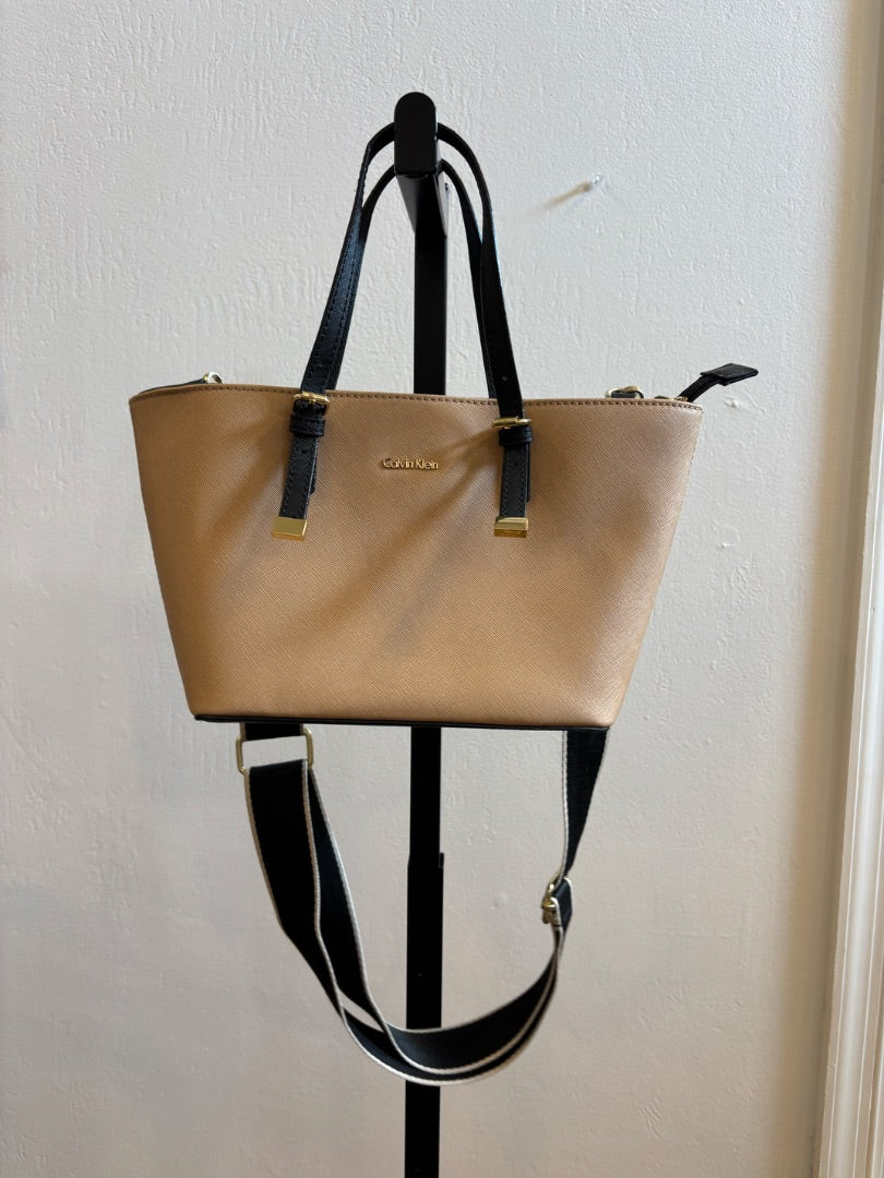 *Calvin Klein | Purse with Crossbody ()