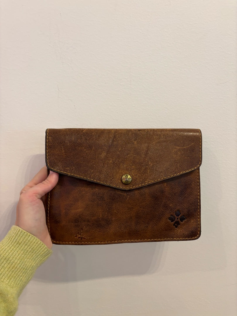 *Patricia Nash | Leather Pouch (OSFM)