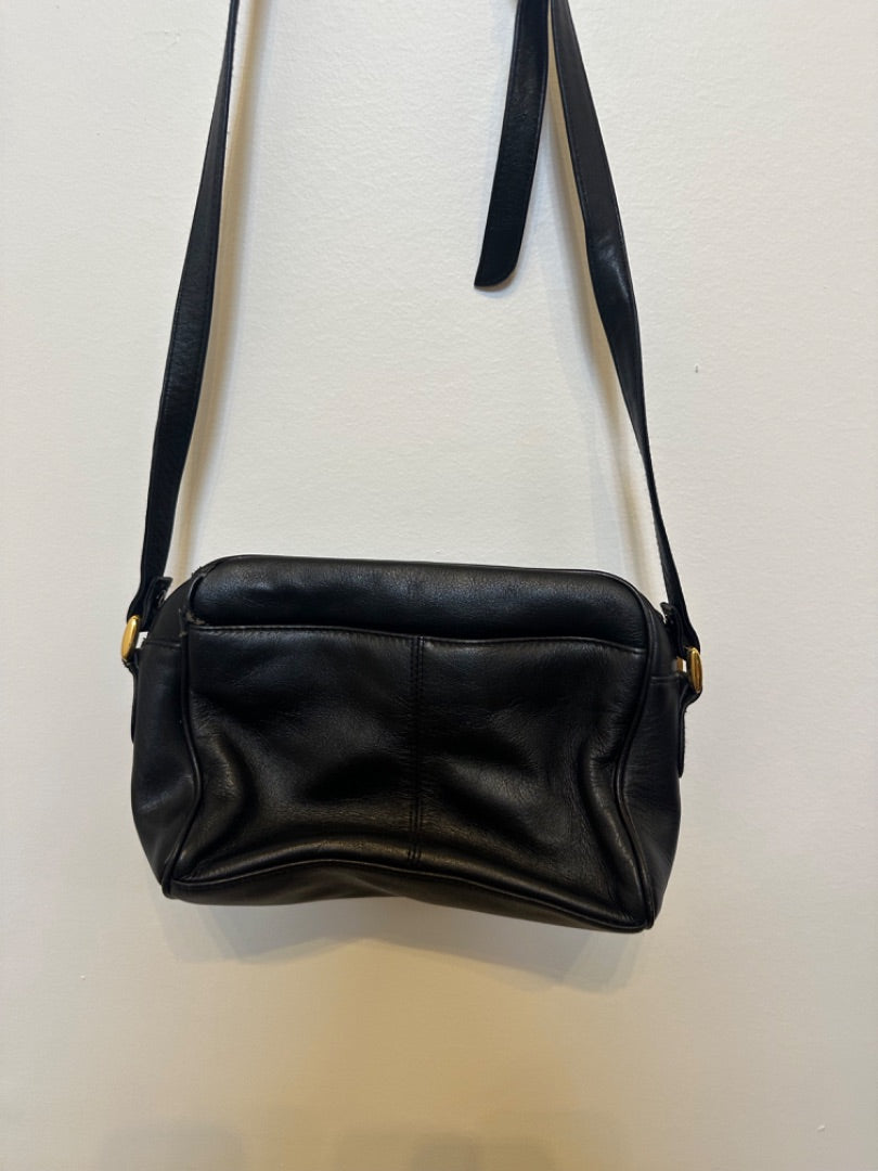 *Etienne Aigner | Leather Purse ()