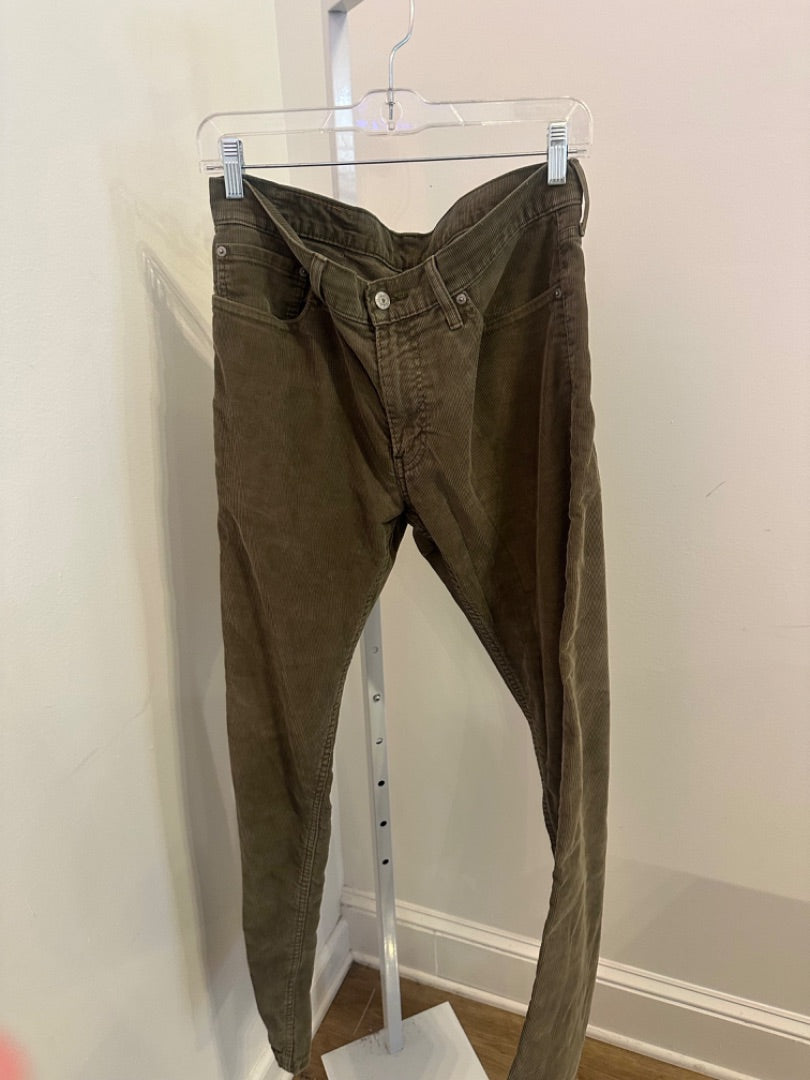 *Levi’s  | Corduroy Pants (34x32)