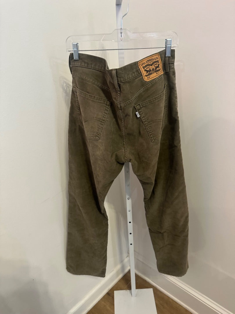 *Levi’s  | Corduroy Pants (34x32)