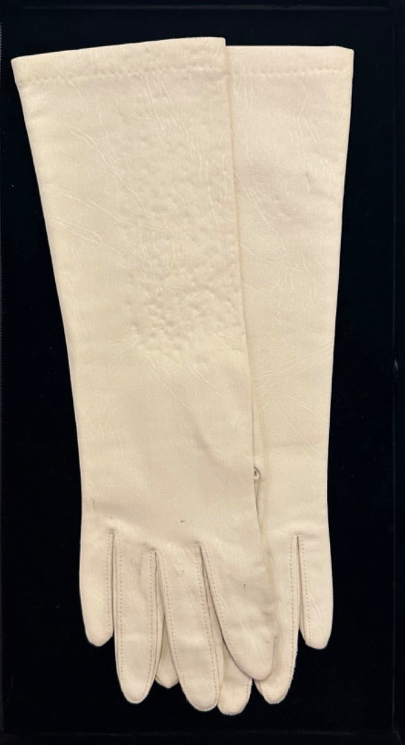 *No Label | Gloves (OSFM)