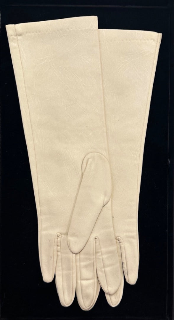 *No Label | Gloves (OSFM)
