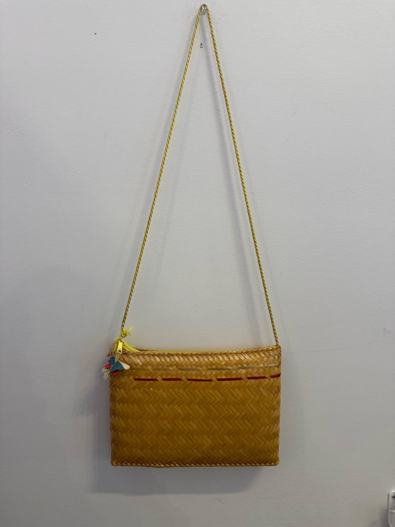 *No Label | Woven Bag ()