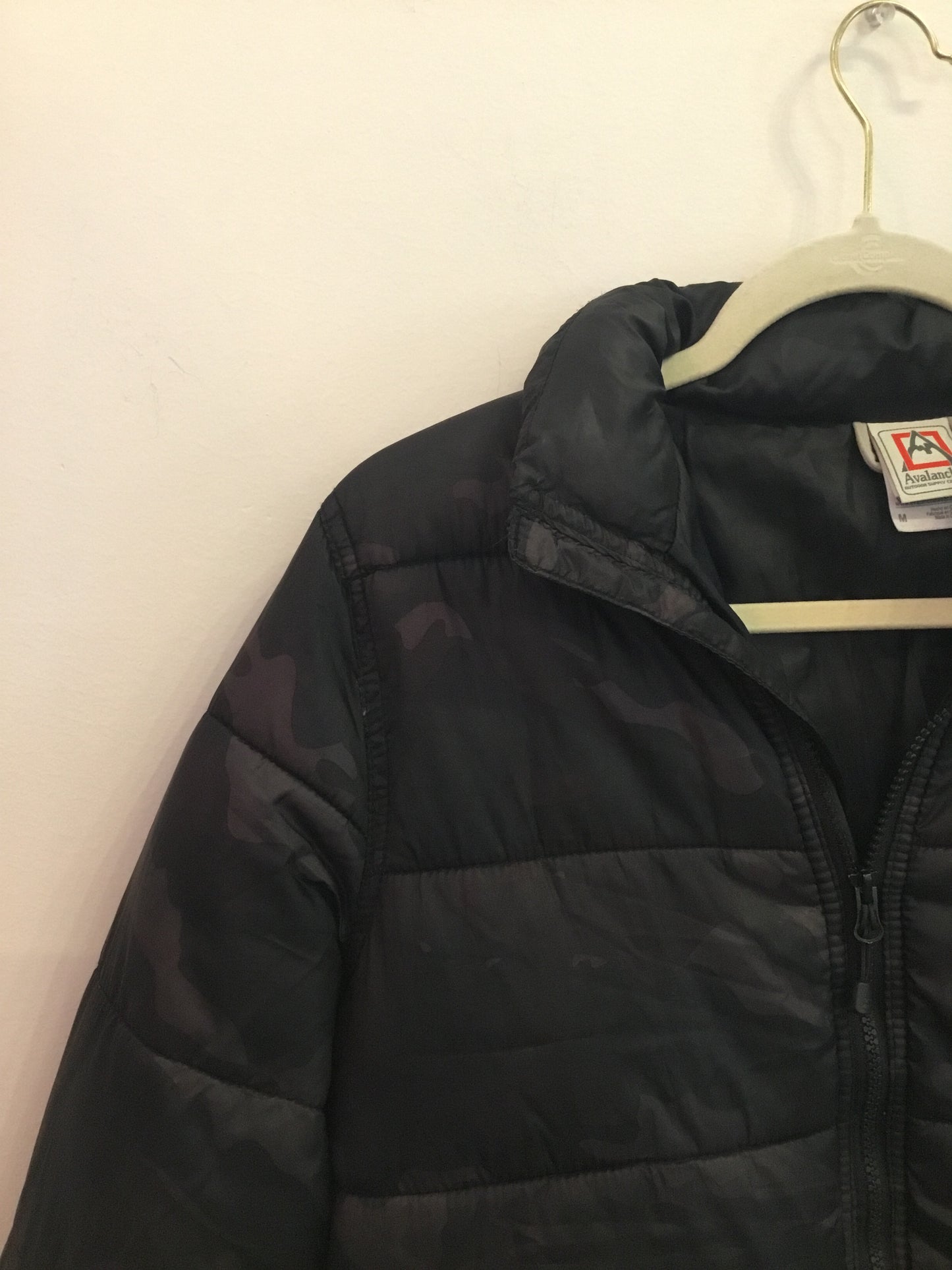 *Avalanche  | Puffer Jacket (M)
