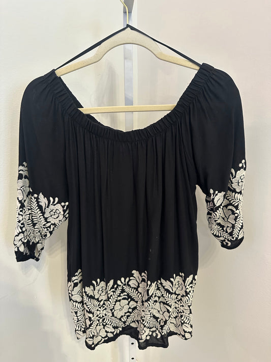 *Reneec | Flowy Top (M)