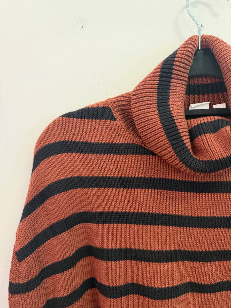 *GAP | Sweater (M)