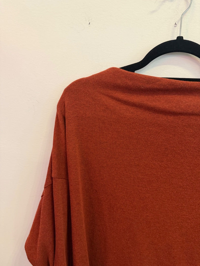 *Hayden | Sweater (L)