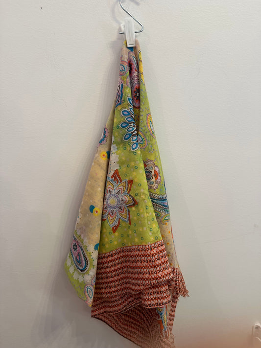 *No Label | Flowy Scarf (OSFM)