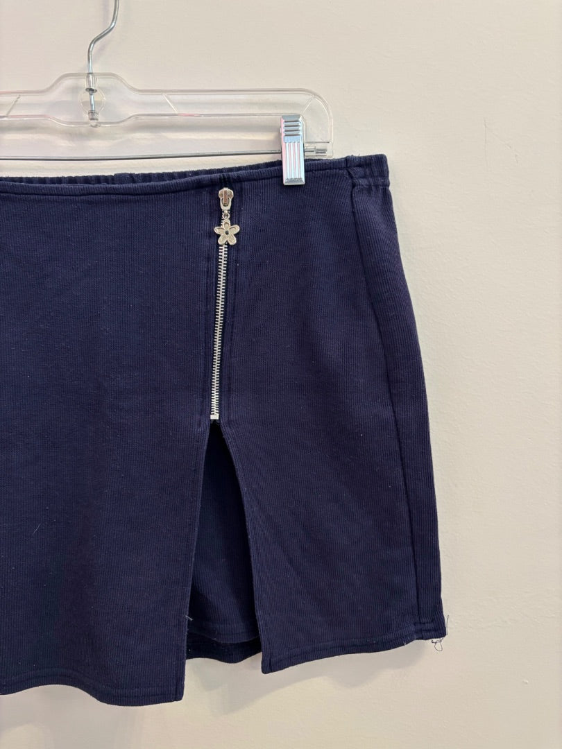 *In Design | Mini Skirt (L)