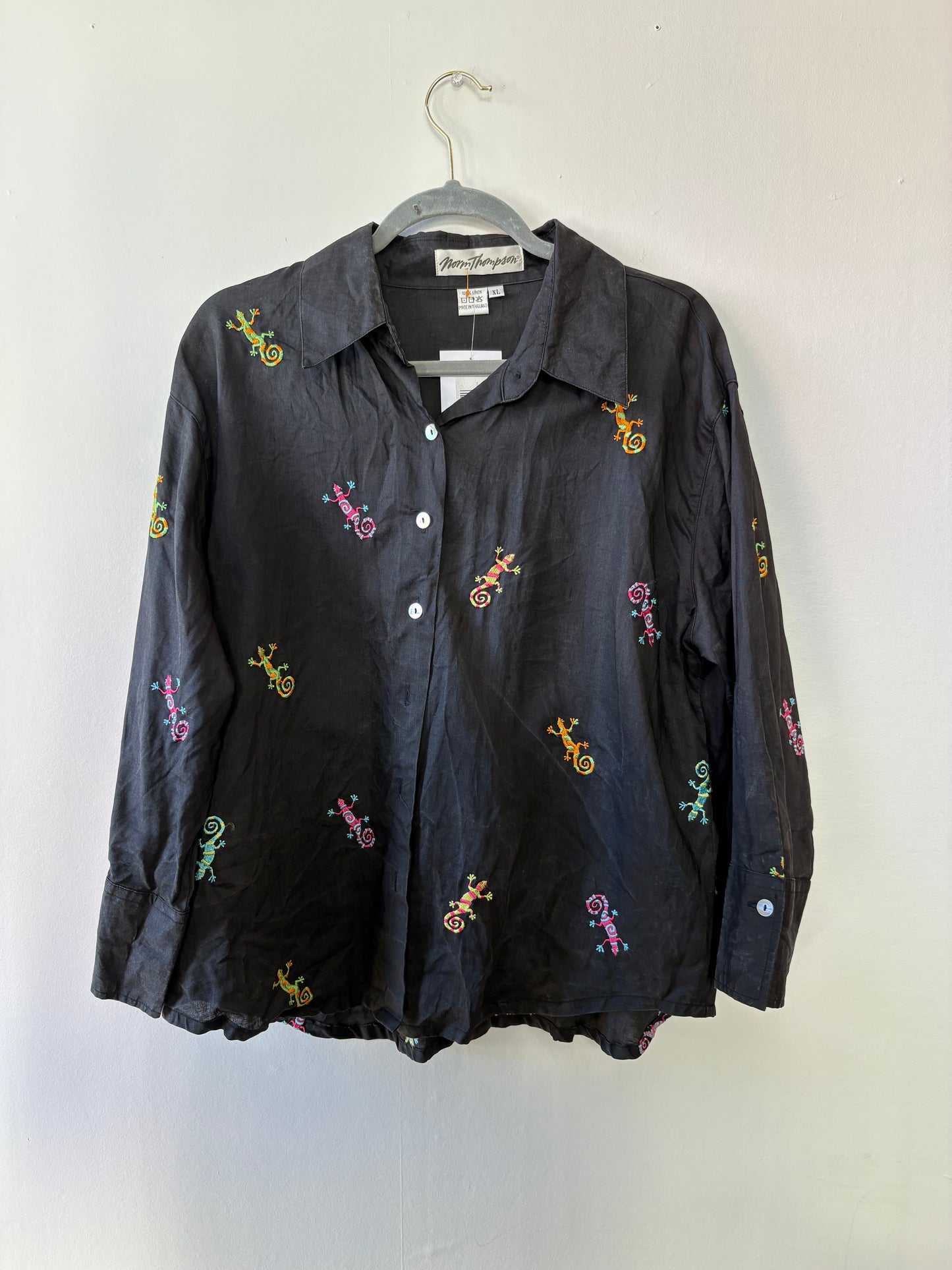 100% Linen Black Button Up W/ Geckos (XL)