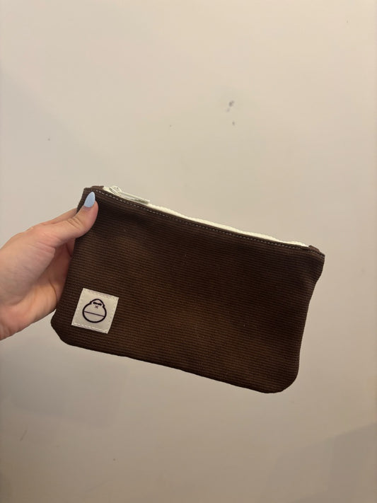 *Monkey | Brown Zip Pouch ()