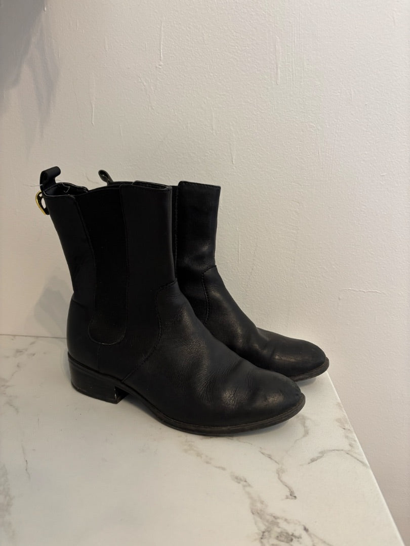 *Ralph Lauren | Leather Ankle Boots (7.5)