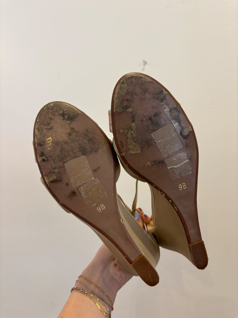 *Dyeables | Gold Heels (9)