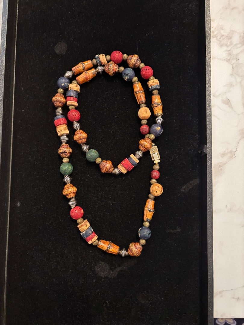 *VTG | Funky Colorful Beads (Mid-Length)