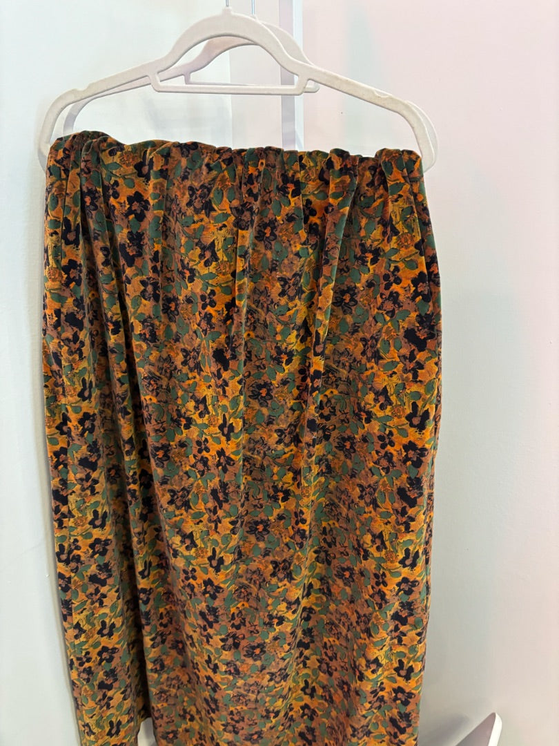 *1970s | Velvet Floral Skirt (S)