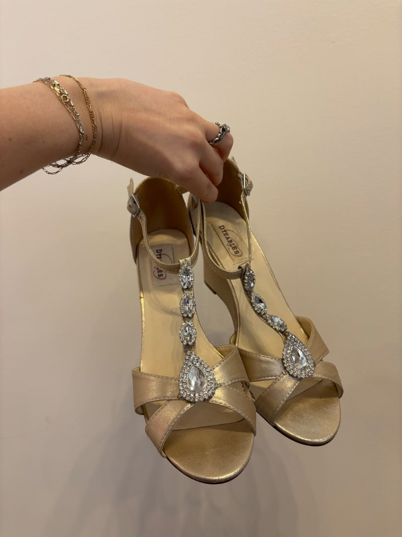 *Dyeables | Gold Heels (9)