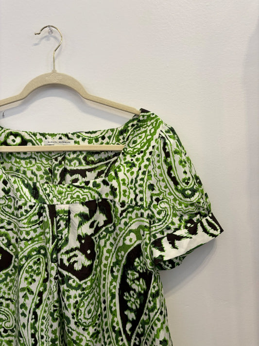 *Banana Republic | 100% Silk Blouse (L)