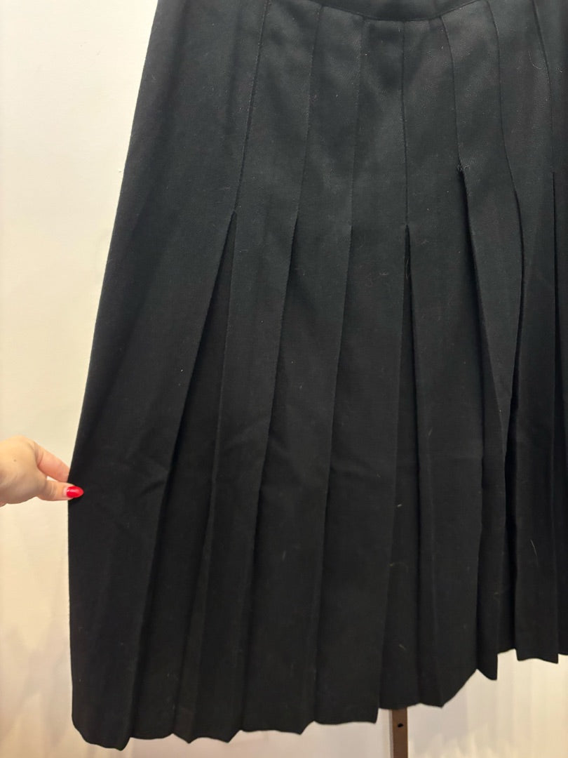 *Prestige | Pleated Skirt (M)